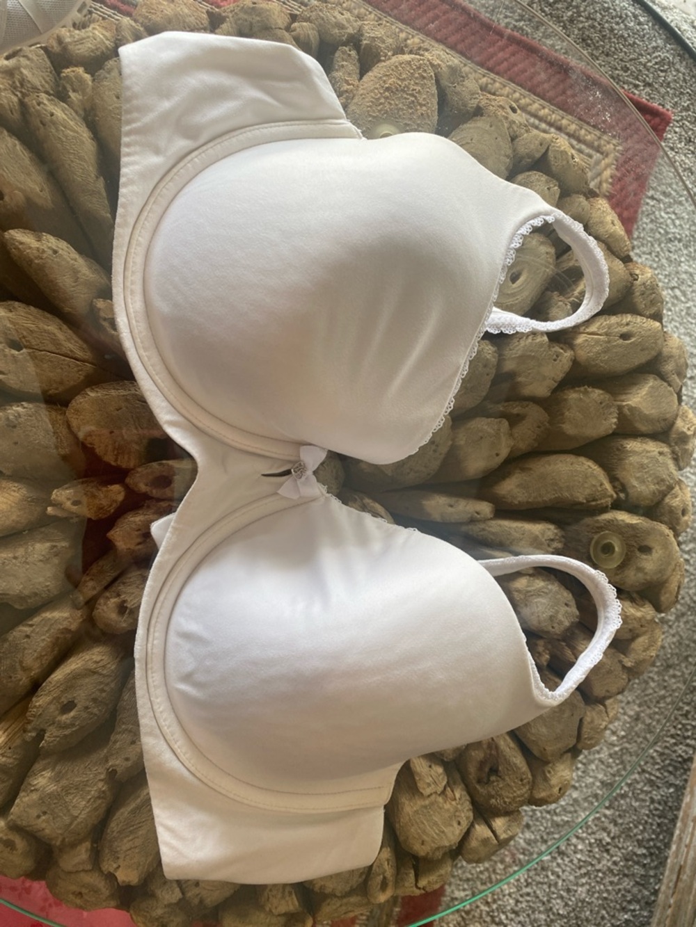 Victoria's Secret White Smooth Body by Victoria Bra